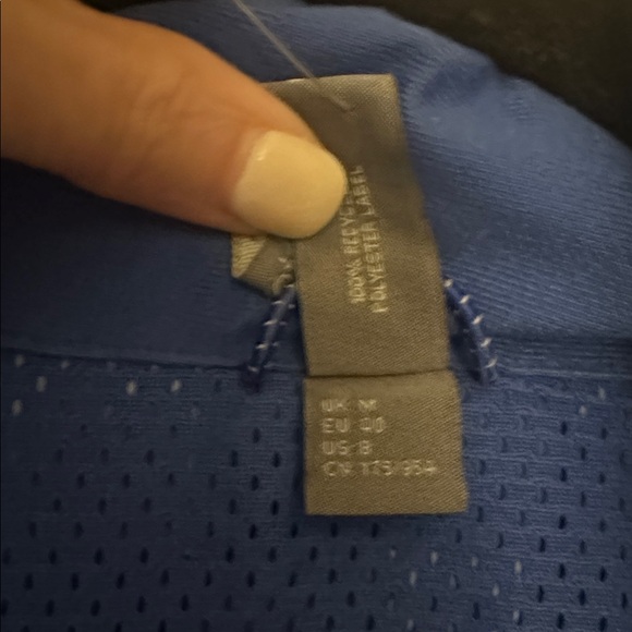 Sweaty Betty NWT Womens Pack Away Jacket Blue Textural Shift Print Sz M (8) - Picture 6 of 14